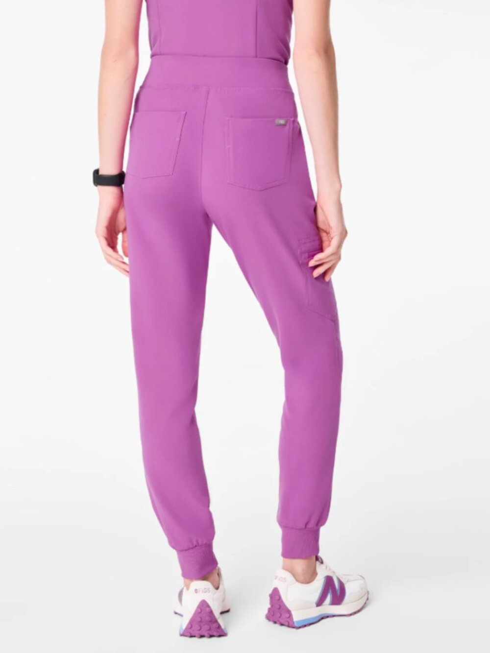 FIGS Ultraberry High Waisted Zamora Jogger Scrub Pants Medium NWOT Limited Color - Picture 3 of 14